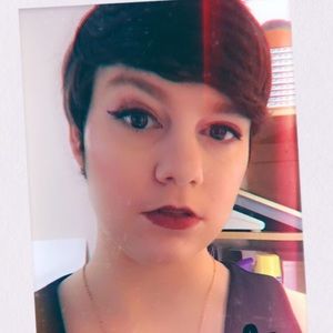 Meet your Posher, Amanda